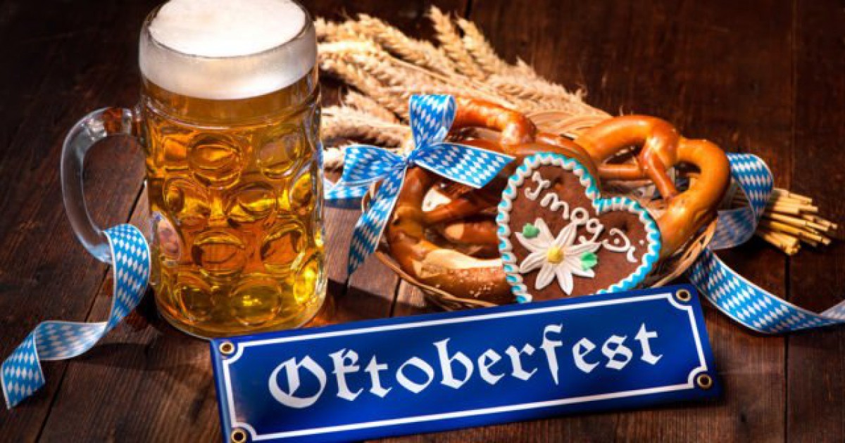 Tưng bừng lễ hội bia Oktoberfest nước Đức