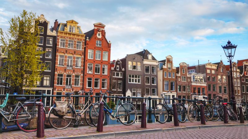  Đến Amsterdam du khách sẽ có cảm giác lạc trôi vào thước phim lãng mạn 