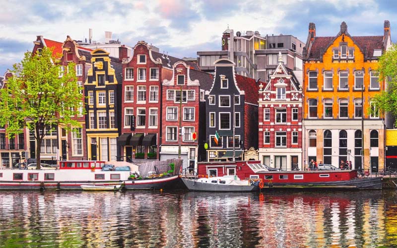 NGẮM NHÌN VẺ ĐẸP AMSTERDAM TỪ NHỮNG DÒNG KÊNH