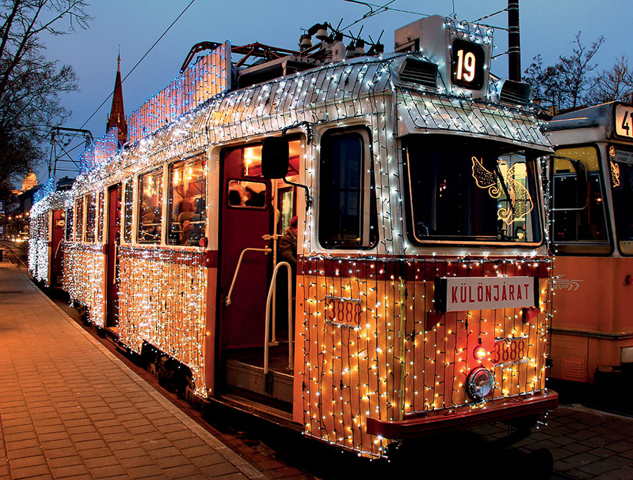 Những con tàu ánh sáng trở thành biểu tượng của Budapest.