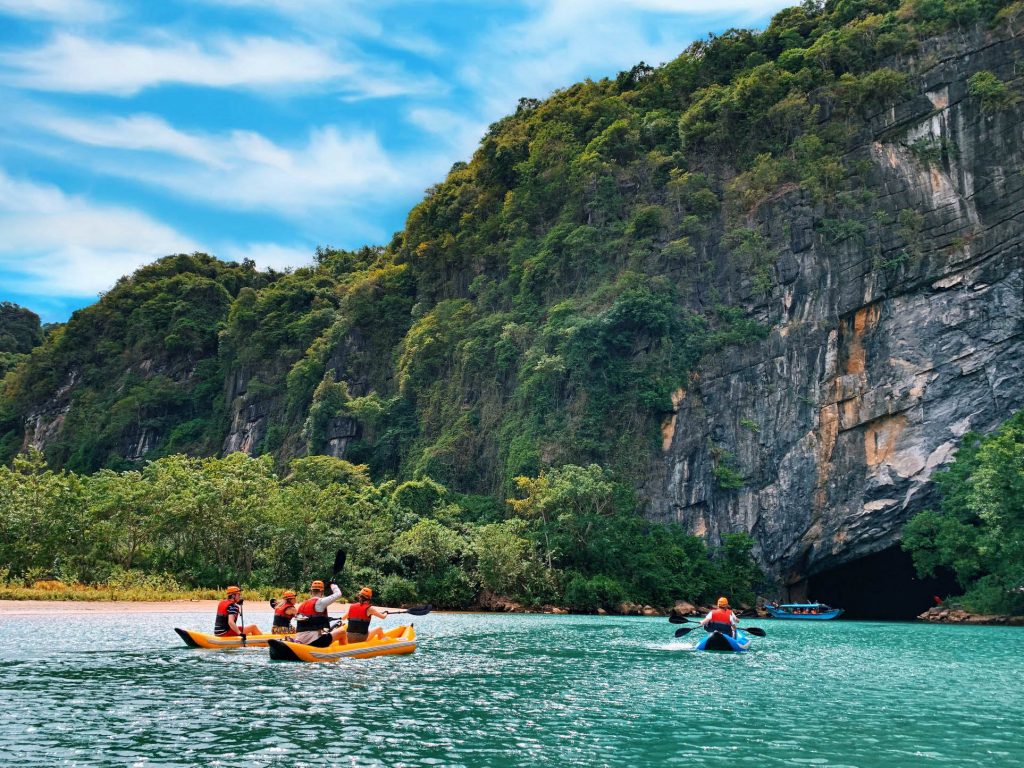 Động Phong Nha (Việt Nam) 