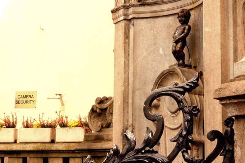 chú bé đứng tè ở Brussels