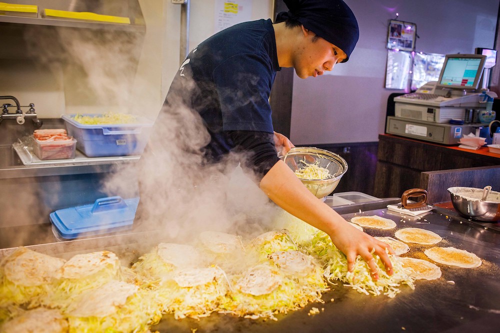 OKONOMIYAKI Ở HIROSHIMA