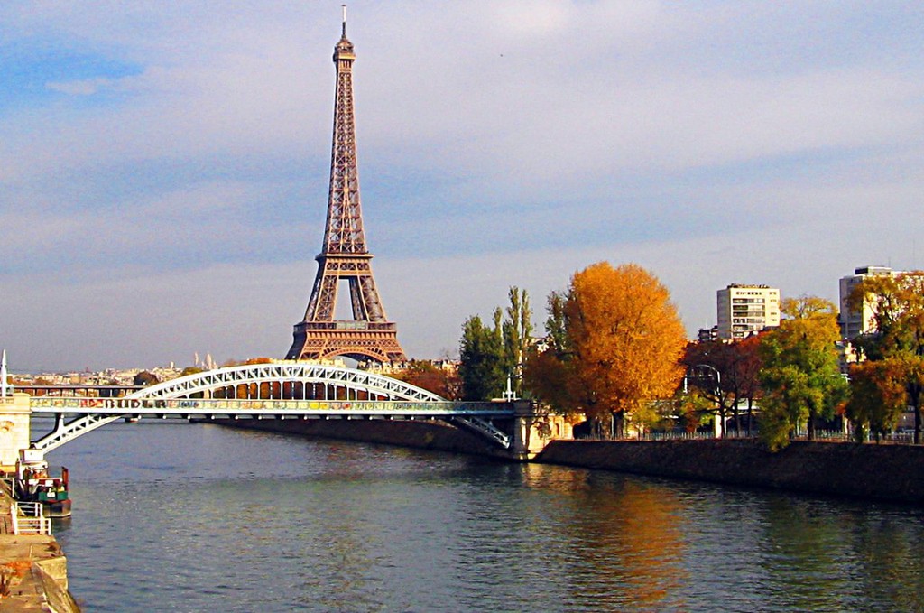 Tháp Eiffel