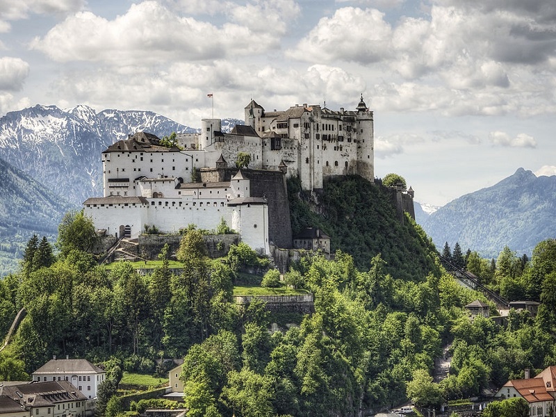Pháo đài thời trung cổ Hohensalzburg