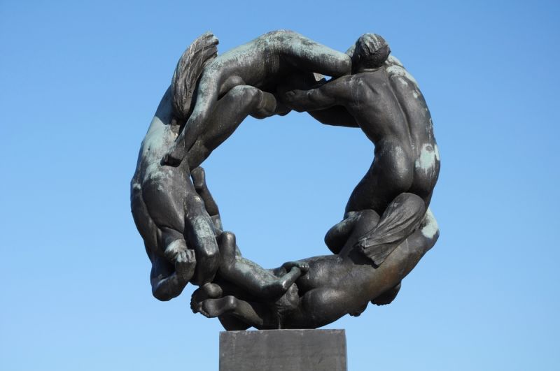 Tác phẩm "Bánh xe luân hồi" The Wheel of Life luôn mang lại nhiều cảm xúc cho những người thưởng thức nó