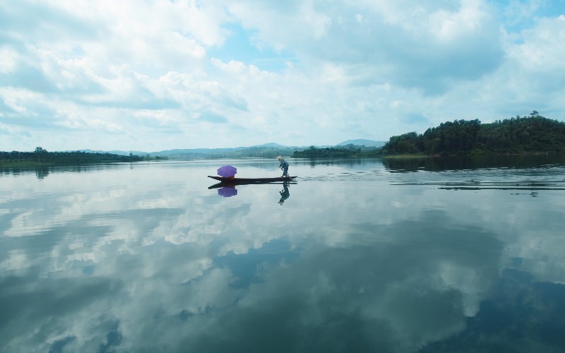 Hồ Cấm Sơn