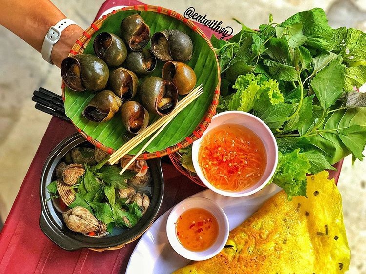 Ốc nướng tiêu