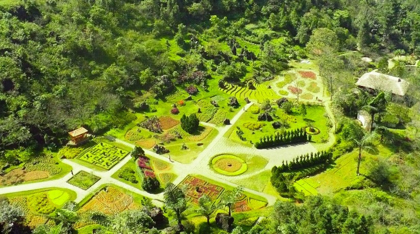  Núi Hàm Rồng
