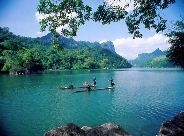 Hồ Ba Bể (Bắc Kạn)