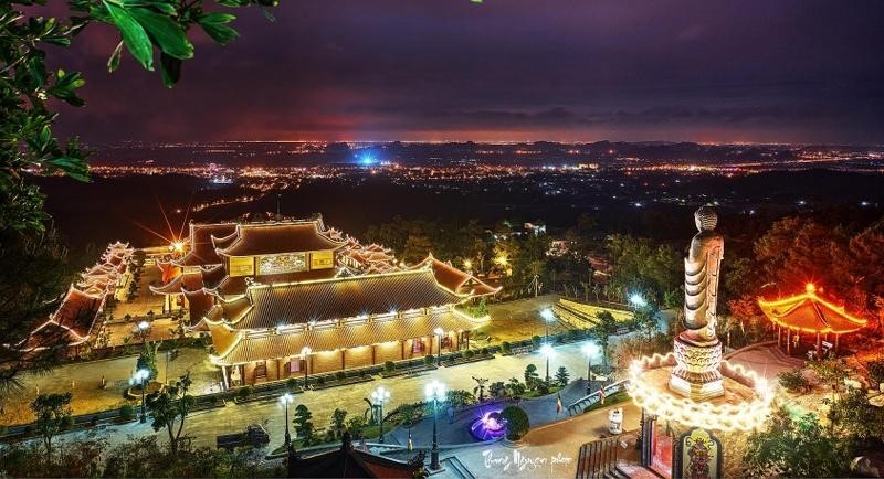 DU LỊCH TÂM LINH: ĐỀN CỬA ÔNG - THIỀN VIỆN GIÁC LÂM - CHÙA BA VÀNG